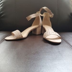 Kelly & Katie size 9 heels